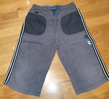 cipele zenske za jesen: Bermude - sorts WAIKIKI za 11-12 godina. visina oko 152 cm. za at lalafo.rs cipele zenske za jesen: Bermude - sorts WAIKIKI za 11-12 godina. visina oko 152 cm. za