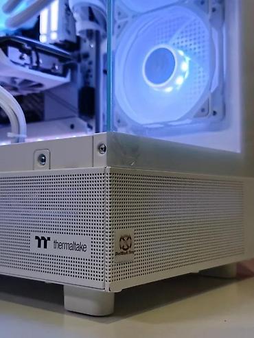 Desktop računari i radne stanice: Ryzen 7 9800X3D RTX 4070 TI X870 64GB 1TB - SM019PC. ✨ Prodaja i — 20