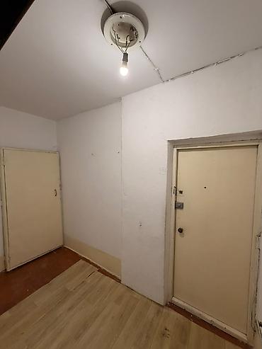 single room flat: 4 комнаты, 90 м², 12 мкр 106 серия, 1 этаж, Старый ремонт — 4