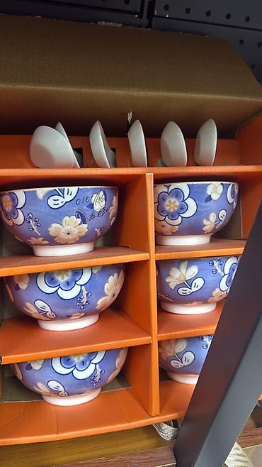 Наборы посуды: Чайные наборы из тонкого фарфора в подарочных боксах. Варианты: - — 23