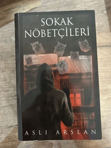 Aslı Arslan tərəfindən yazılmış “Sokak Nöbetçiləri” kitab seriyası