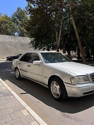 mercedes 112 motor: Mercedes-Benz C-Sinif (W202) sedan - Kuzov: 4 qapılı sedan, gümüşü — 8