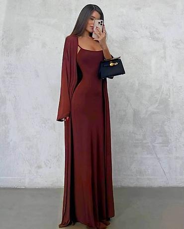 patike walkmaxx: Haljina: 2500 dinara 
Ogrtac: 2700 dinara 
Komplet: 3600 dinara — 2