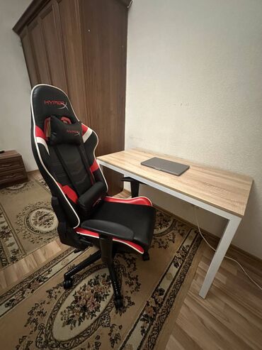 Игровые кресла: Игровое кресло HyperX D600 В отличном состоянии, продается в связи с