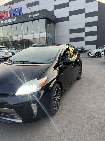 работа в оше продавец: Toyota Prius: 2015 г., 1.8 л, Вариатор, Гибрид, Седан
