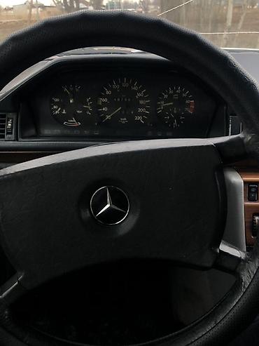 Mercedes-Benz: Mercedes-Benz W124: 1989 г., 2.3 л, Механика, Бензин, Седан — 9