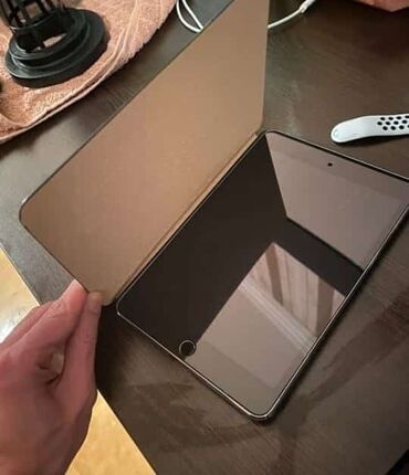 mini planşet: Ipad mini 4 Nomre getmir Barmaq izi ile acilir 128 yaddaw.Prablemi