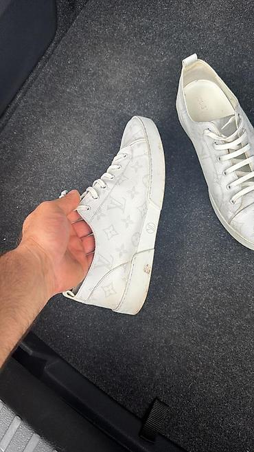 Orjinal Louis Vuitton kişi krossovkaları. 1300$ almışam. - Model at lalafo.az — 4 Orjinal Louis Vuitton kişi krossovkaları. 1300$ almışam. - Model — 4