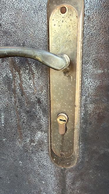lock master: 🔐 АВАРИЙНОЕ ВСКРЫТИЕ ЗАМКОВ Захлопнулась дверь? Потеряли ключи? Замок — 1