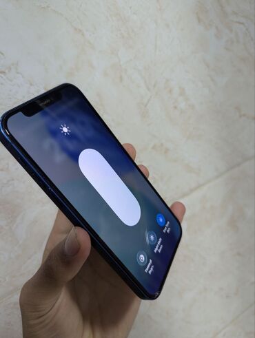 Apple iPhone: IPhone 12, 64 ГБ, Зарядное устройство, Чехол, 78 % — 11