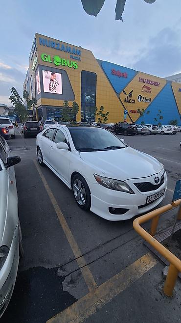 салон машины: Toyota Camry: 2010 г., 2.5 л, Автомат, Бензин, Седан — 1