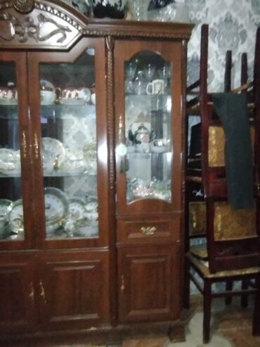 Комплекты диванов и столов: Распашной, 4 двери Прямой шкаф, Горка