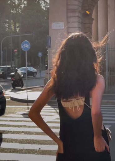 Dəstlər, kostyumlar: 2eded var elimizde biri 38beden ishlenmish mango firmasi 37manata — 10