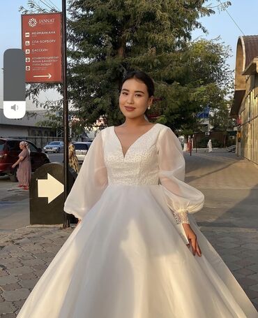 свадебное платье vera wang: Продаю свадебное платье очень нежная Состояние новое 10/10 Причина