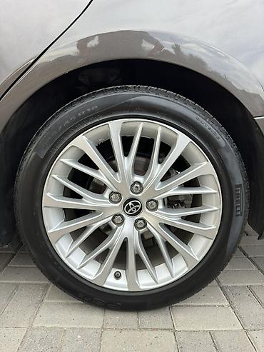 Продажа авто: Toyota Camry: 2018 г., Вариатор, Гибрид, Седан — 10