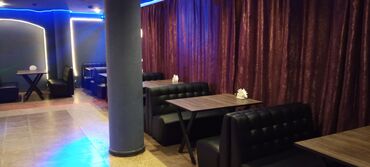 приют для животных в баку адрес: Müasir interyerli zal/iaşə məkanı - Geniş açıq planlı zal: rahat