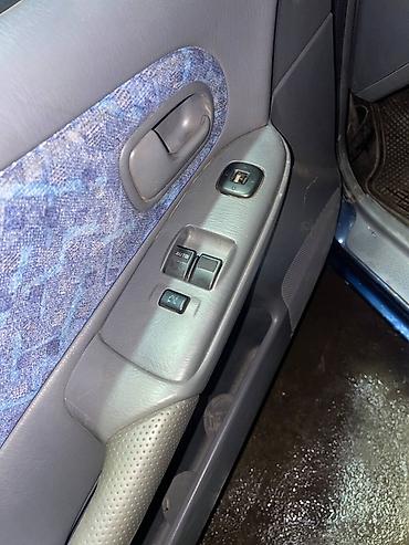 червяк 124: Mazda 323: 1999 г., 1.5 л, Механика, Седан — 10