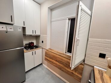 Uzunmüddətli kirayə mənzillər: Öz evimdir . 2 otaq kirayə verilir. Xırdalanda. Əla evdir isti pol — 11