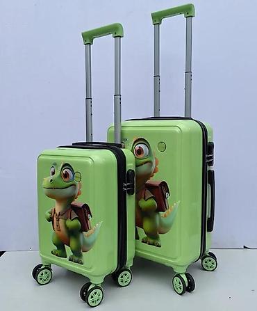 Rančevi, torbe i koferi: Dečiji koferi – set od 2 komada, zeleni, sa motivom malenog — 1