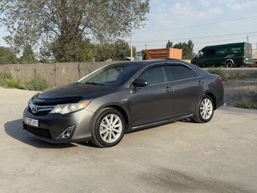 хово машина: Toyota Camry: 2013 г., 2.5 л, Типтроник, Гибрид, Седан