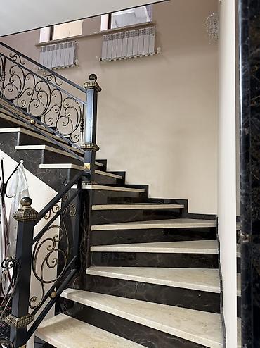 гулбар: 🏡 Продаётся роскошный дом премиум-класса в районе Киргизия-1! 📍 — 8