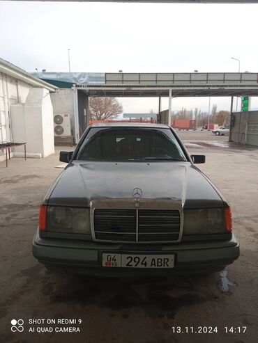 аварийный машины: Mercedes-Benz W124: 1989 г., 2.3 л, Механика, Бензин, Седан