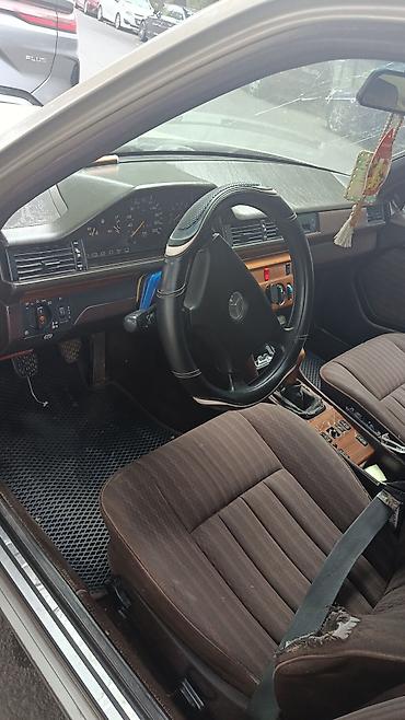 x class: Mercedes-Benz E-Class: 1992 г., 2.3 л, Механика, Бензин, Седан — 1