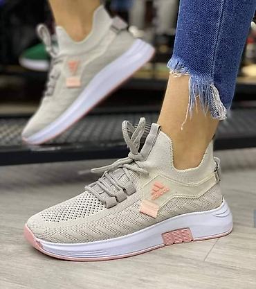 Patike: Patike muske i zenske
36-44
Za broj i cenu pitati — 12