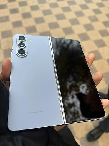 vivo x fold: Samsung Galaxy Z Fold 5, Б/у, 512 ГБ, цвет - Голубой, 2 SIM, eSIM — 1