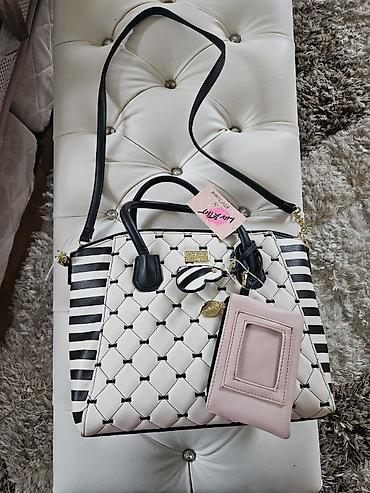 Çantalar: Luv Betsey by Betsey Johnson çantası. Ağ-qara renglerde zərif və eyni — 1