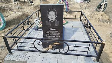 Ритуальные услуги: Ритуальные услуги Памятники любой сложности, ограды-навесы,укладка — 10