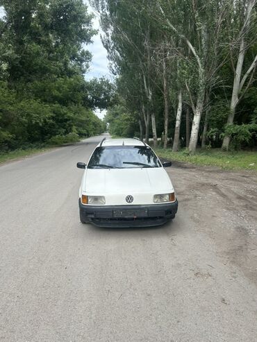 Volkswagen: Volkswagen Passat Variant: 1991 г., 1.8 л, Механика, Бензин, Фургон