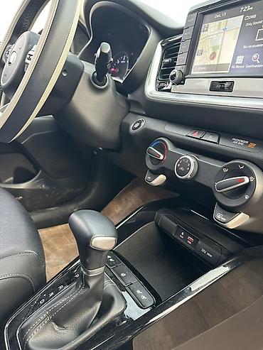 Kia: Kia Stonic: 2019 г., 1.6 л, Автомат, Дизель, Кроссовер at lalafo.kg — 7 Kia: Kia Stonic: 2019 г., 1.6 л, Автомат, Дизель, Кроссовер — 7