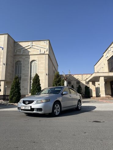 спортивные рули: Honda Accord: 2004 г., 2 л, Механика, Бензин, Седан