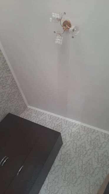 купить квартиру в 12 микрорайоне бишкек: 1 комната, 34 м², 105 серия, 4 этаж, Косметический ремонт