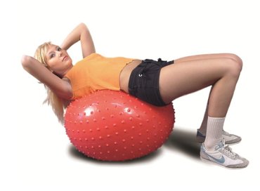 насосы для мячей: Мяч гимнастический (игольчатая поверхность) красный фирма "ортосила"