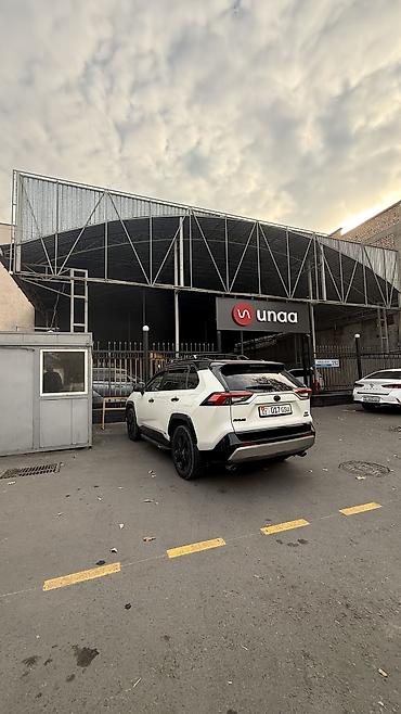 как устроиться на работу в автосалон: Автосалон, С участком, 11000 м²,Действующий, Частично с оборудованием, 1 линия — 3