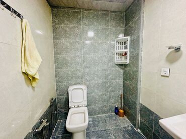 Uzunmüddətli kirayə mənzillər: Abşeron rayonu, Saray qəsəbəsi, Saray MTK-da olan, 14 mərtəbəli yeni — 14