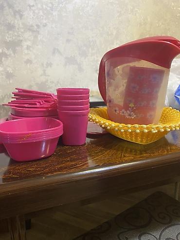 Дом и сад: Plastik süfrə/düşərgə dəsti – çəhrayı rəngdə Piknik seti Dəst — 2