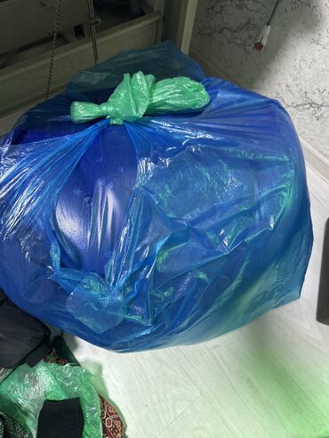 детские куртки для девочек зима: Жаны торолгон балага, 1 дашуа ылайыктуу кийимдер, кокон бар. Бекер