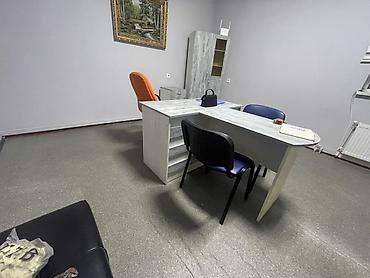 dəst mebel: Ofis mebel dəsti Tərkibi: - Geniş L‑formalı iş masası: ön qəbul — 1