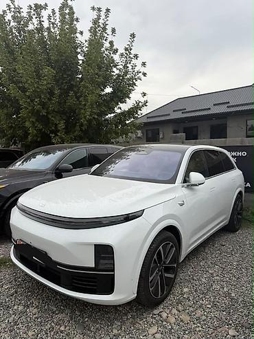 статер: Lixiang L7: 2023 г., 1.5 л, Робот, Гибрид, Кроссовер — 2
