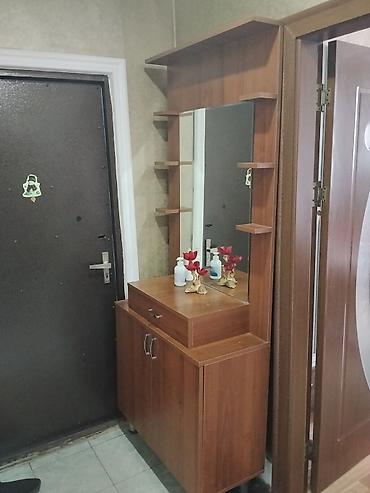 ayaqqabı rafı: İşlənmiş, 2 qapılı, Güzgülü, Qəhvəyi, Açılan, Düz dolab — 2
