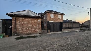 сливы пантеры котедж: Продаётся двухэтажный кирпичный дом с закрытым двором. Основные — 3