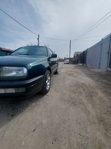 Volkswagen: Volkswagen Vento: 1995 г., 1.8 л, Механика, Бензин, Седан — 3