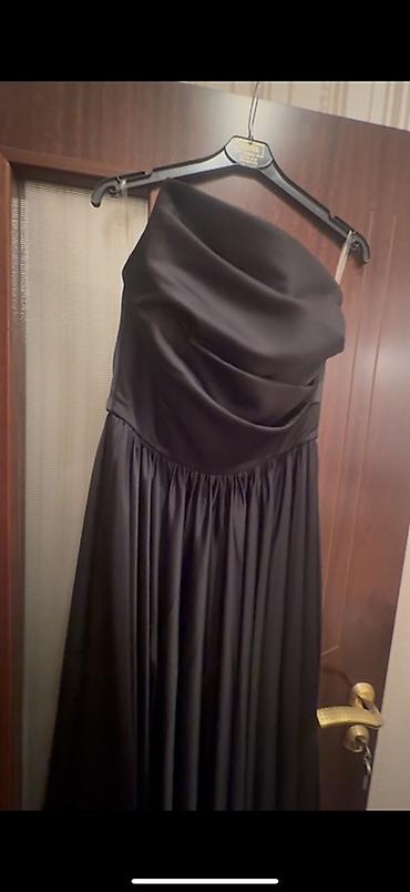 cone korse: Qara atlas gecə paltarı - Model: tək çiyinli, strapless (asimmetrik — 1