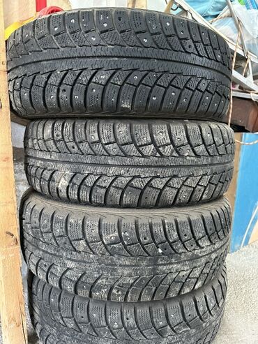шины на 16 размер: Комплект зимних шин с шипами — 4 штуки.
Состояние шин очень хорошее