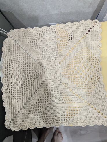 Другой текстиль: Большая вязаная салфетка 62 см. Мягкие нитки. приятная на ощупь. Цены — 6