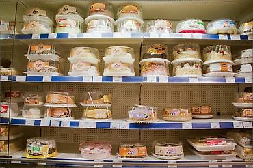 выгул животных: Куплю просроченные торты для животных! Также кто продаёт Сендвичи — 1