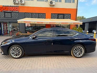 электромоил: Lexus ES: 2021 г., 2.5 л, Гибрид, Седан — 5